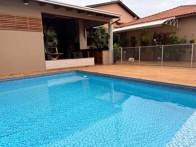 Casa com 543m² 3 quartos e 4 banheiros, à venda, no bairro Jardim Shangri-Lá A em Londrina
