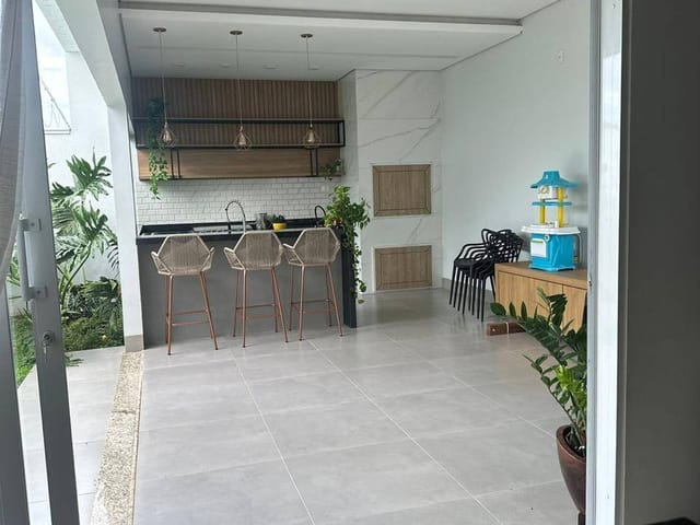 Casa com 366m² 3 quartos e 1 banheiro, à venda, no bairro Aquarela Brasil Residencial em Sinop