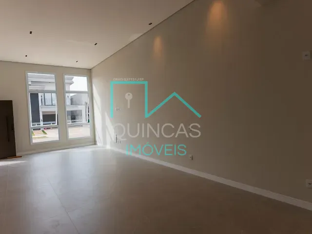 Casa com 300m² 3 quartos e 5 banheiros, à venda, no bairro Jardim Tereza Cristina em Jundiaí