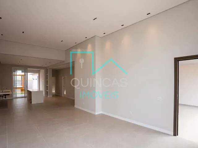 Casa com 300m² 3 quartos e 5 banheiros, à venda, no bairro Jardim Tereza Cristina em Jundiaí