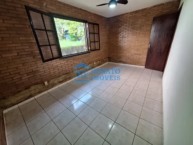 Casa 2 quartos e 2 banheiros, para alugar, no bairro Barra de Maricá em Maricá