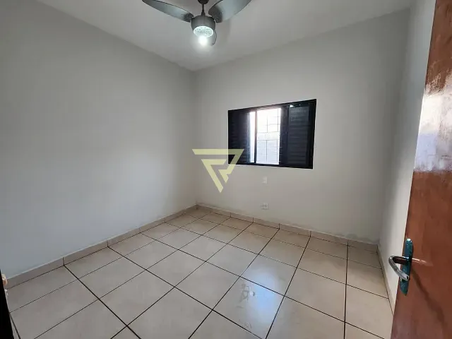 Casa com 150m² 2 quartos e 1 banheiro, à venda, no bairro Jardim Diva Tarlá de Carvalho em Ribeirão Preto