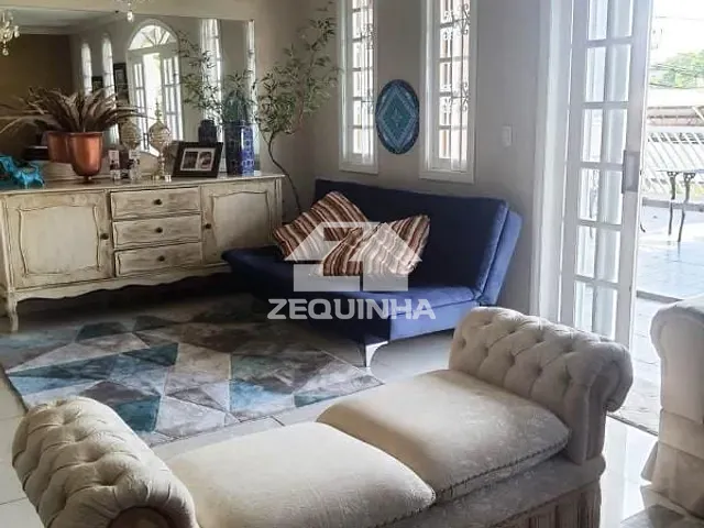 Casa com 225m² 5 quartos e 4 banheiros, à venda, no bairro Jardim das Flores em Osasco