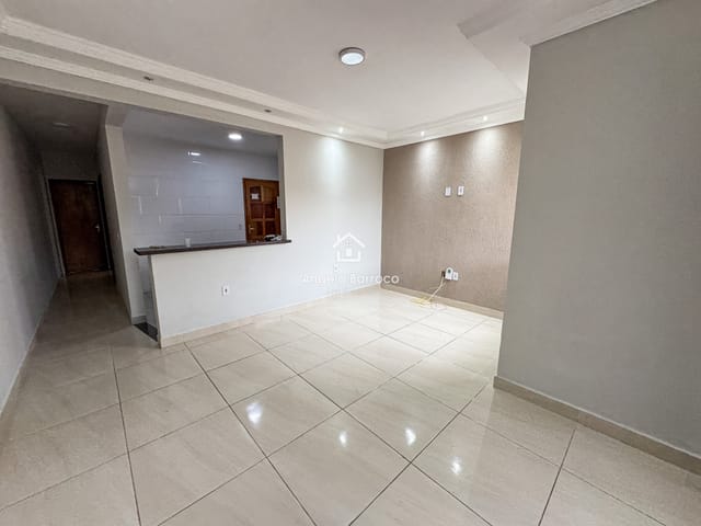 Casa 2 quartos e 3 banheiros, para alugar, no bairro Jardim Atlântico Central (Itaipuaçu) em Maricá