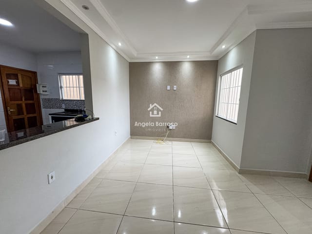 Casa 2 quartos e 3 banheiros, para alugar, no bairro Jardim Atlântico Central (Itaipuaçu) em Maricá