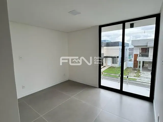 Casa 4 quartos e 5 banheiros, à venda, no bairro Cascalheira em Camaçari