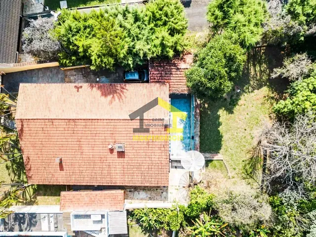 Casa com 1056m² 4 quartos e 2 banheiros, à venda ou para alugar, no bairro Vila São Caetano em Itatiba