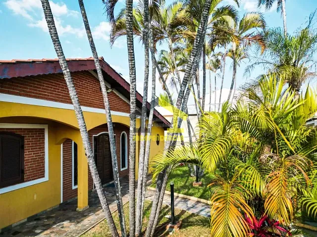 Casa com 1056m² 4 quartos e 2 banheiros, à venda ou para alugar, no bairro Vila São Caetano em Itatiba
