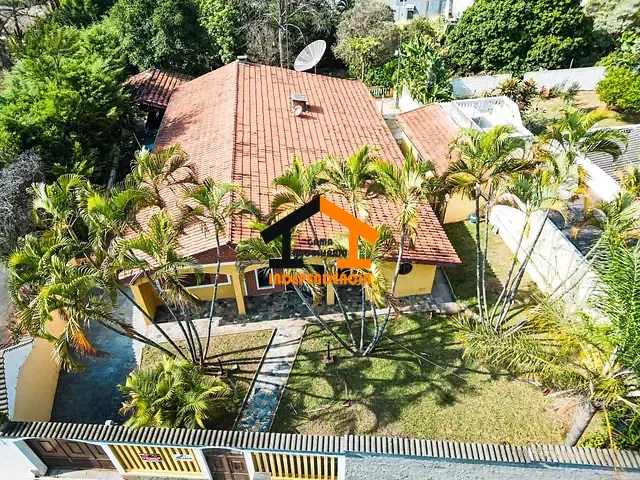 Casa com 1056m² 4 quartos e 2 banheiros, à venda ou para alugar, no bairro Vila São Caetano em Itatiba
