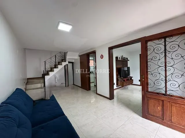 Casa com 87m² 2 quartos e 3 banheiros, à venda, no bairro Albuquerque em Teresópolis