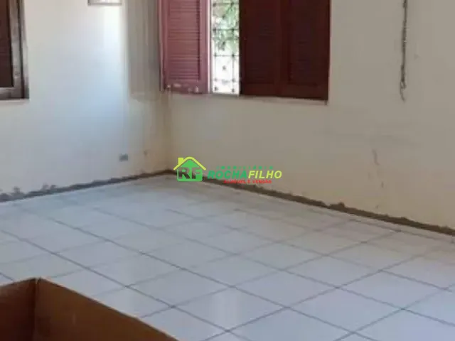 Casa com 573m² 4 quartos e 3 banheiros, à venda, no bairro Fátima em Teresina