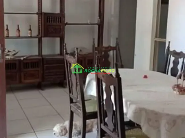 Casa com 573m² 4 quartos e 3 banheiros, à venda, no bairro Fátima em Teresina