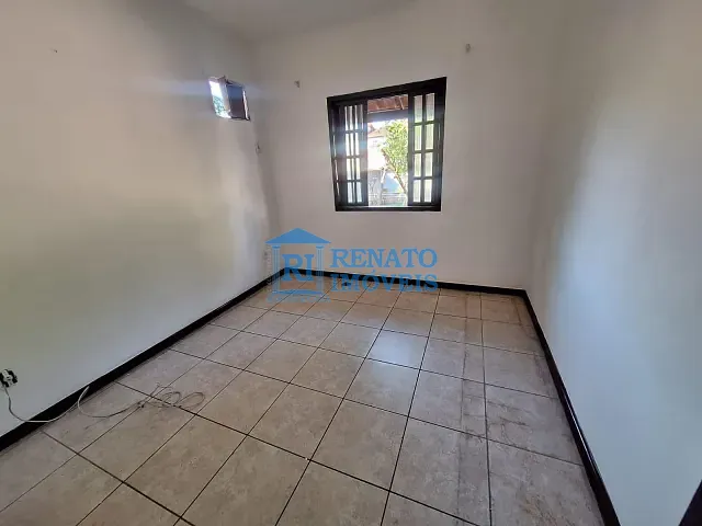 Casa com 360m² 2 quartos e 2 banheiros, para alugar, no bairro Centro em Maricá