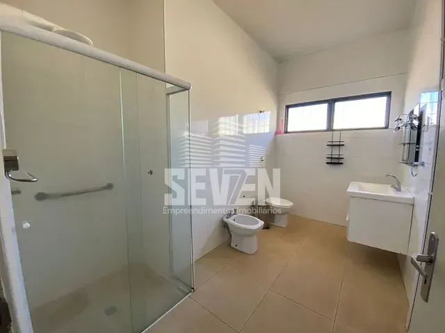 Casa com 400m², à venda ou para alugar, no bairro Alto Higienópolis em Bauru