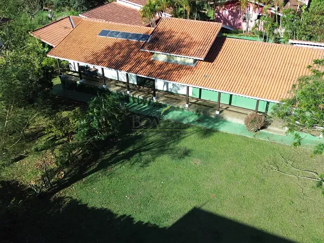 Casa 3 quartos e 4 banheiros, à venda, no bairro Jardim Santos Reis em Piracaia