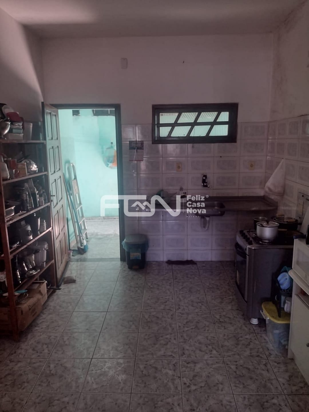 Casa à venda e aluguel com 3 quartos, 70m² - Foto 9