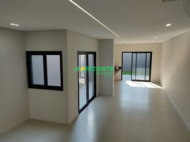 Casa com 125m² 3 quartos e 2 banheiros, à venda, no bairro Jardim das Indústrias em São José dos Campos