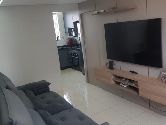 Casa 2 quartos e 2 banheiros, à venda, no bairro Parque Xangri-Lá em Contagem