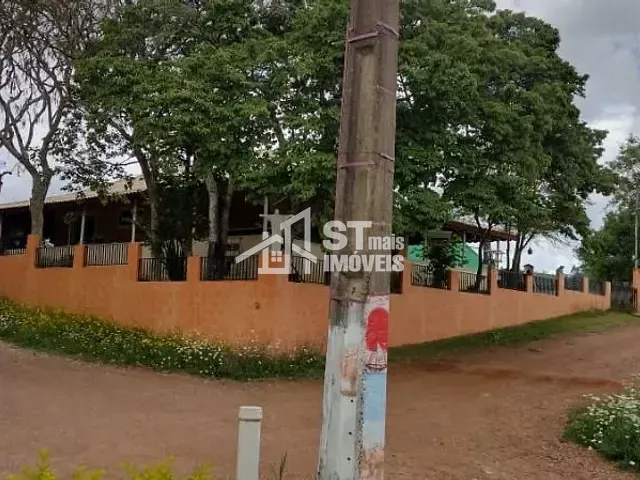 Casa com 600m² 3 quartos e 2 banheiros, à venda, no bairro Clube UVA em Andradas