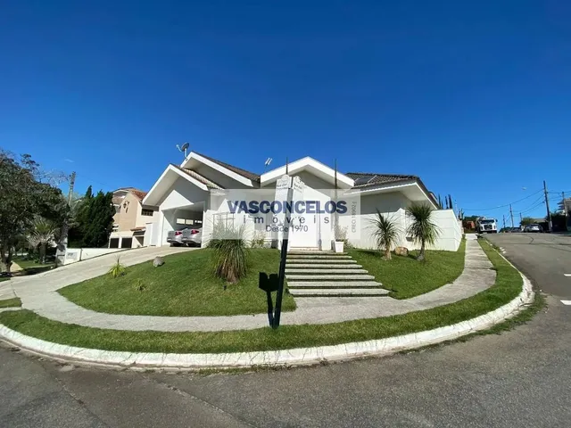 Casa com 560m² 4 quartos e 3 banheiros, à venda, no bairro Residencial Santa Helena em Caçapava