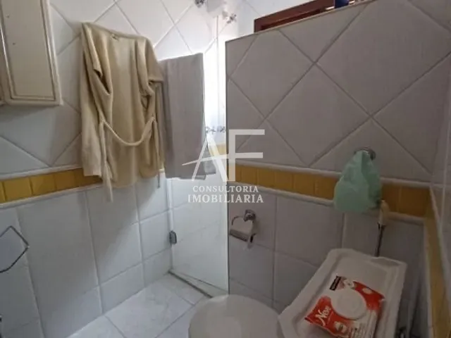 Casa com 360m² 3 quartos e 4 banheiros, à venda, no bairro Vila Jaboticabeira em Taubaté