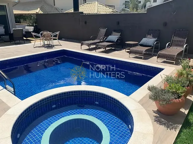 Casa com 450m² 3 quartos e 4 banheiros, para alugar, no bairro Jurerê Internacional em Florianópolis