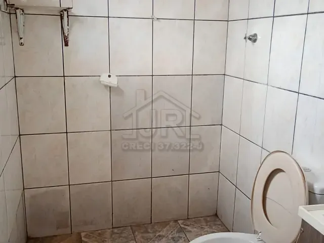 Casa com 65m² 2 quartos e 1 banheiro, para alugar, no bairro Jardim Zaira em Mauá
