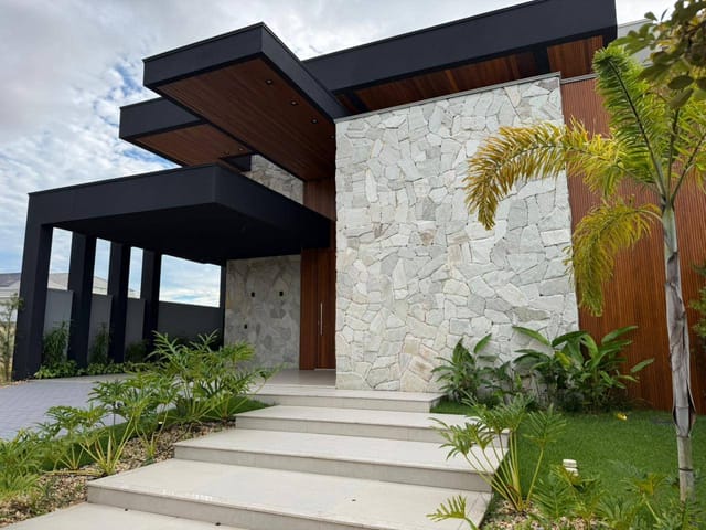 Casa com 355m² 3 quartos e 1 banheiro, à venda, no bairro Alameda das Cores Residencial em Sinop