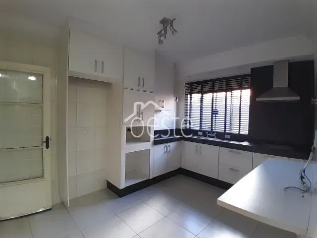 Casa com 191m² 3 quartos e 4 banheiros, à venda, no bairro Centro em Santa Bárbara D'Oeste