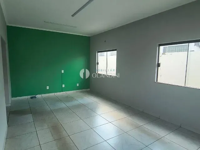 Casa com 480m², à venda ou para alugar, no bairro Centro em Artur Nogueira