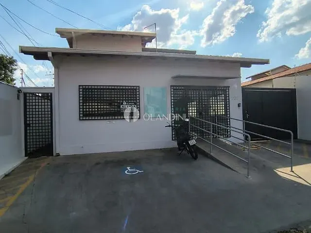 Casa com 480m², à venda ou para alugar, no bairro Centro em Artur Nogueira