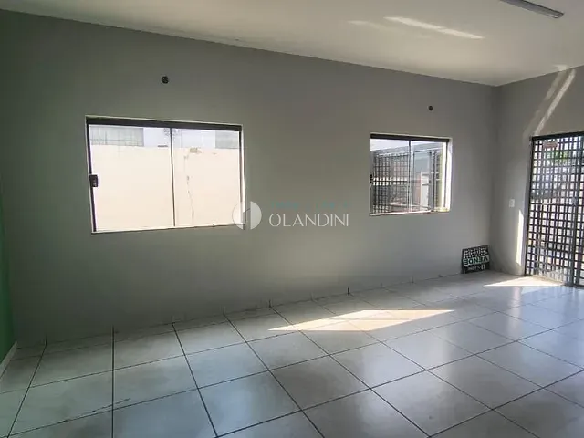 Casa com 480m², à venda ou para alugar, no bairro Centro em Artur Nogueira