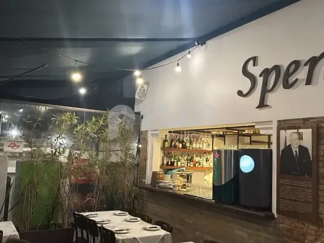 Casa à venda, no bairro Indianópolis em São Paulo
