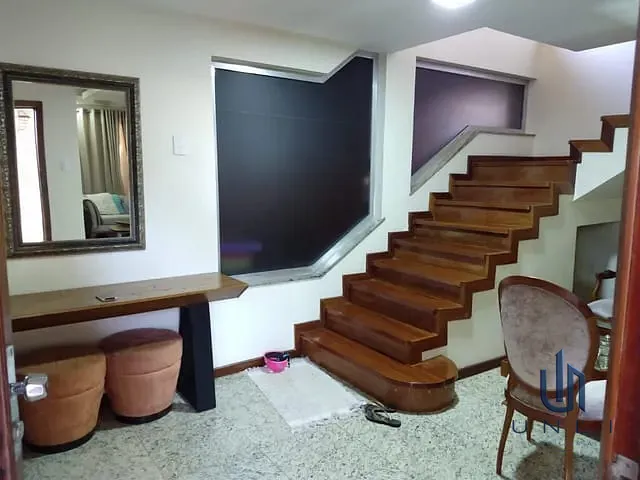 Casa 5 quartos e 4 banheiros, à venda, no bairro Vila Mury em Volta Redonda