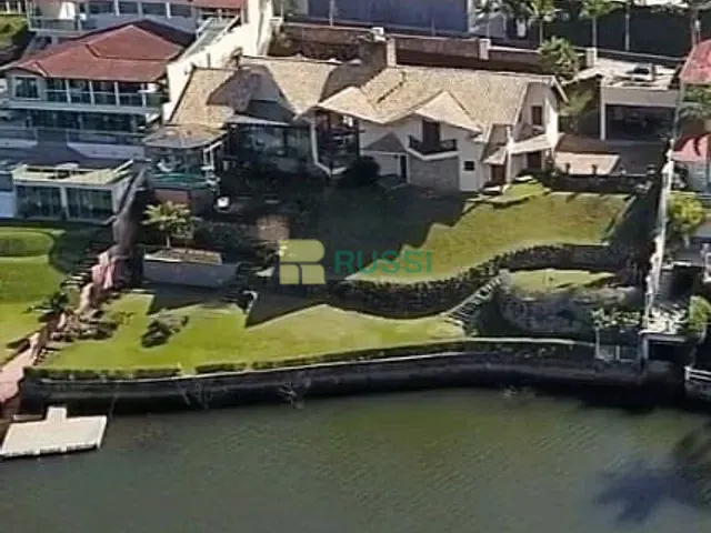 Casa com 1260m² 5 quartos e 6 banheiros, à venda, no bairro Centro em Igaratá