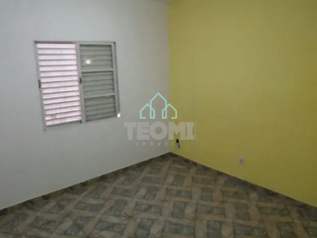 Casa com 165m² 2 quartos e 1 banheiro, à venda, no bairro Jardim Santa Tereza em Taubaté