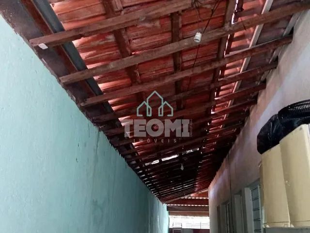 Casa com 165m² 2 quartos e 1 banheiro, à venda, no bairro Jardim Santa Tereza em Taubaté