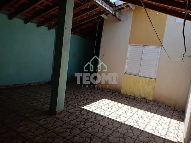 Casa com 165m² 2 quartos e 1 banheiro, à venda, no bairro Jardim Santa Tereza em Taubaté