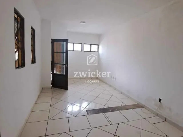 Casa com 200m² 3 quartos e 2 banheiros, à venda, no bairro Vila Jardim Celina em Bauru