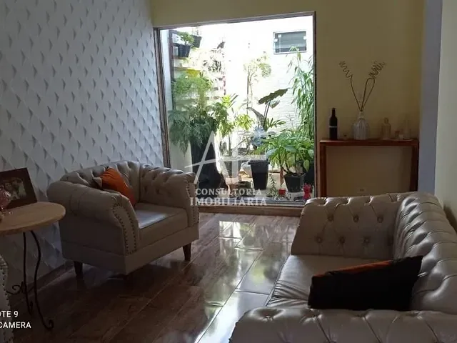 Casa com 300m² 2 quartos e 2 banheiros, à venda, no bairro Jardim Independência em Taubaté