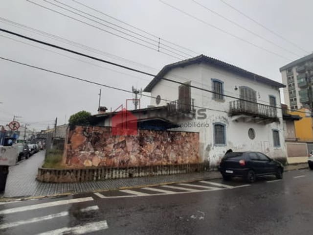 Casa com 354m², à venda, no bairro Centro em Pindamonhangaba