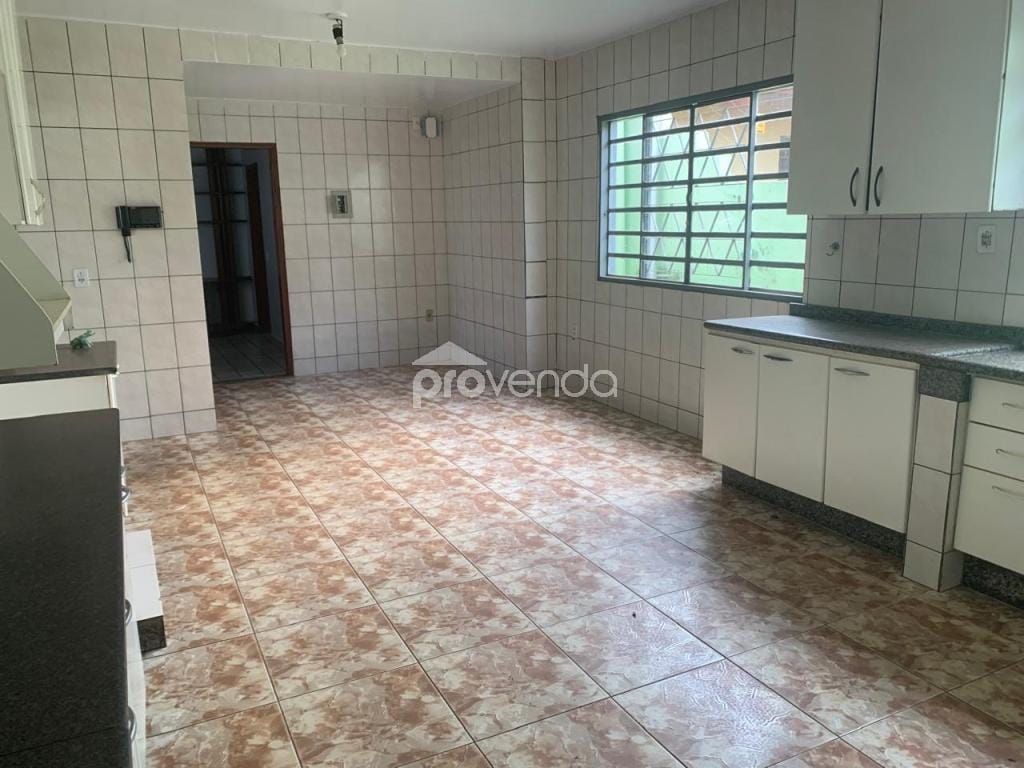 Casa, 4 quartos, 250 m² - Foto 4