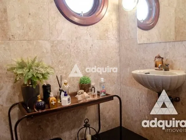 Sobrado com 858m² 4 quartos e 6 banheiros, à venda, no bairro Centro em Ponta Grossa