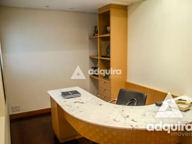 Sobrado com 858m² 4 quartos e 6 banheiros, à venda, no bairro Centro em Ponta Grossa