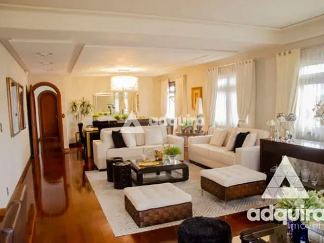 Sobrado com 858m² 4 quartos e 6 banheiros, à venda, no bairro Centro em Ponta Grossa