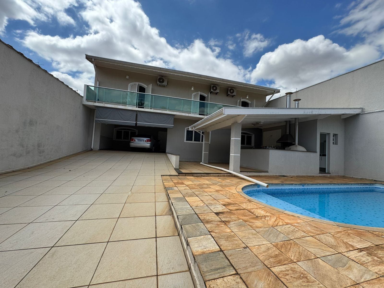 Sobrado, 4 quartos, 301 m² - Foto 2