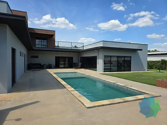 Casa com 2500m² 5 quartos e 4 banheiros, à venda, no bairro Chácara Halter em Salto