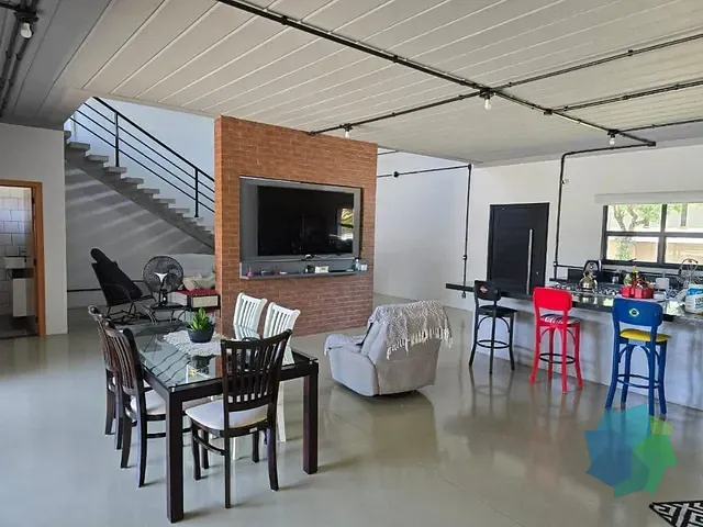 Casa com 2500m² 5 quartos e 4 banheiros, à venda, no bairro Chácara Halter em Salto