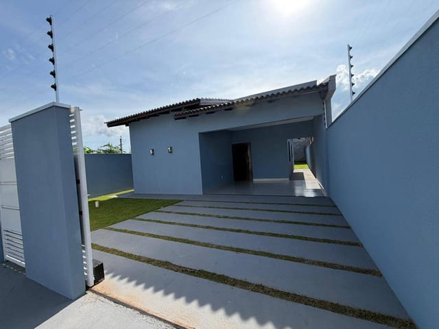 Casa 2 quartos e 1 banheiro, à venda, no bairro Jardim Bougainville em Sinop
