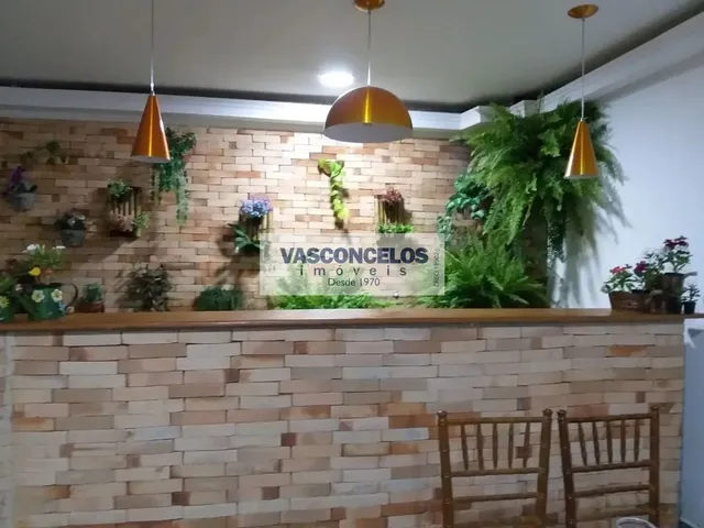 Casa com 300m² 2 quartos e 3 banheiros, à venda, no bairro Jardim Diamante em São José Dos Campos